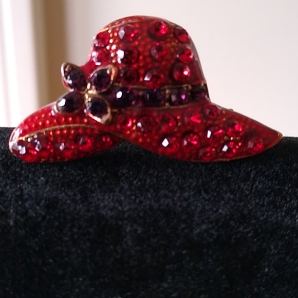 Red Hat Society 🌹 - Picture 2 of 5